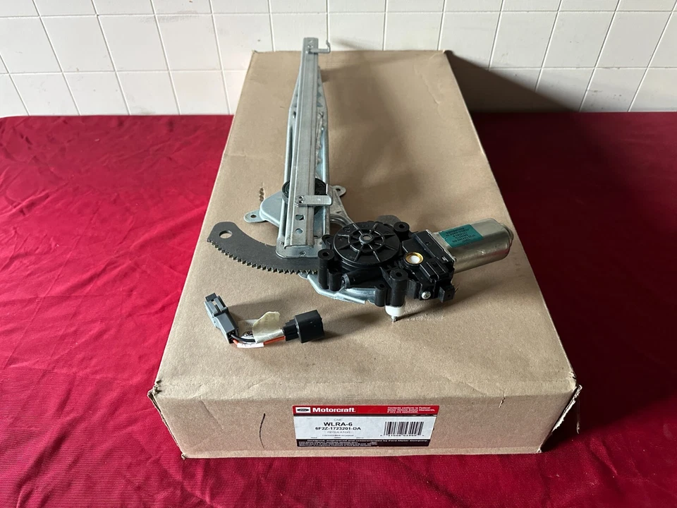 NOS NEW 1995-2007 FORD WINDSTAR FREESTAR WINDOW REGULATOR 6F2Z-1723200-DA RF - Image 1 of 1