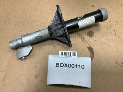 Audi A4 B7 2007 sedán parachoques delantero lado derecho soporte de refuerzo OEM+ Foto 1 de 4