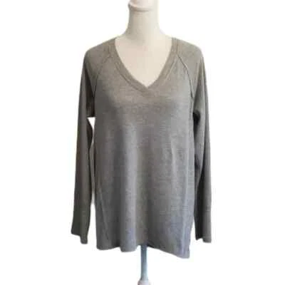 NUEVO Top Wildfox Haley Cuello en V Cepillado Cuello en V Costuras Expuestas Gris Talla Pequeña Foto 1 de 4