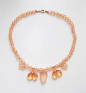 BN Vintage 1950's Peach Lucite Bead Peach, Grape & Leaf Fruit Choker Necklace - Picture 1 of 3