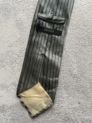 GUCCI Diseñador Plateado Corbata de Seda Diseño Logo Clásico Lujo Foto 1 de 4