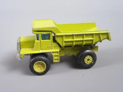 B525 Vintage 1969 Matchbox 28A UK Mack Dump Truck Mustard Lesney Superfast - Image 1 of 4