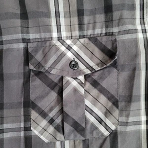 Beverly Hills Polo Club Black, Grey, White plaid Short Sleeve button up Size M - Picture 1 of 8