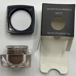 Younique Moonstruck Minerales Sueltos Pigmento Mate “Enfatuado” NUEVO Marrón - Imagen 1 de 4