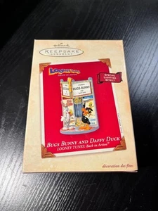 HallmarOrnament 2k 003 Looney Tunes Bugs Bunny and Daffy Duck Back in Action - Picture 1 of 1