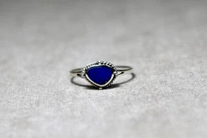 Anillo de plata de ley 925 con piedra de lapislázuli azul genuina - Imagen 1 de 6