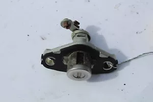 2009-2013 TOYOTA MATRIX TRUNK LID LOCK CYLINDER **NO KEY** K828 - Picture 1 of 7