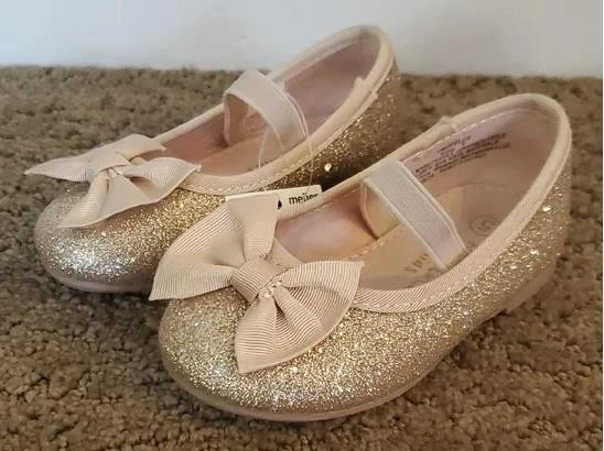 Zapatos de vestir planos de ballet Falls Creek DORADOS BRILLANTES para niñas pequeñas talla 5 6 7 nuevos con etiquetas Foto 1 de 1