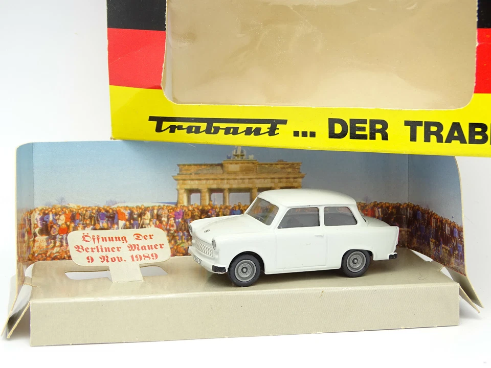 Vitesse 1/43 - Trabant 601 Grigio Chiaro - Immagine 1 di 1