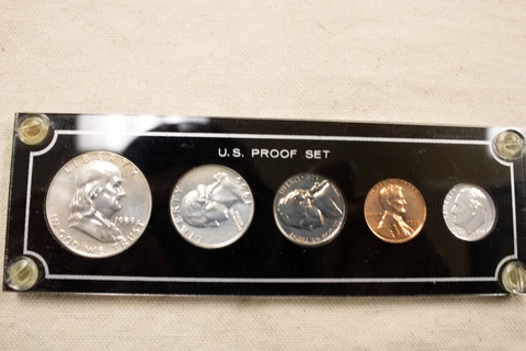 1959  5 piece US Proof Set of Penny Nickel Quarter Half Dollar in acrylic holder Cover