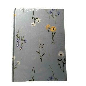 Cuaderno diario en blanco de papel mundial azul pálido floral cubierta de tela regalo 7,4" x 5" - Imagen 1 de 3