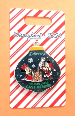 2020 DISNEY THEME PARKS CAST EXCLUSIVE PIN - HOLIDAY CHEER CAST MEMBER - LE 1000 - Image 1 of 3