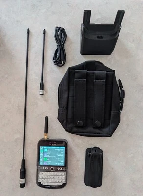 Meshtastic T-Deck Plus комплект WHT KB, новый пользовательский интерфейс, стойка, зажим для ремня, мешок, кнут муравьев - Изображение 1 из 4