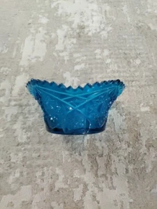 Vintage LE Smith Quintec Saw Tooth Peacock Blue 6” Glass Bowl Dish - Picture 1 of 6