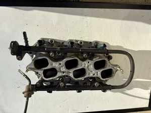 Lower Intake Manifold From 2003-2009 Toyota 4RUNNER  4.0 1grfe with injector as  - Picture 1 of 6