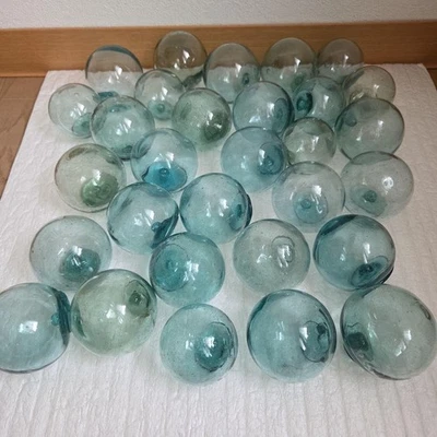 Стеклянный рыболовный плавающий буй мяч винтажный японский набор диаметром 30 шт. 5 см-6 см Япония #00 - Изображение 1 из 4
