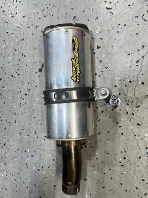 Yamaha YZF R6 YZFR6 2008 08-16 dos hermanos negro silenciador deslizable escape Foto 1 de 4