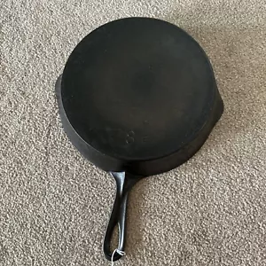 Rare vintage “wagner” sidney cast iron 8 E Skillet Pan 10.5” Straight High Logo - Picture 1 of 4