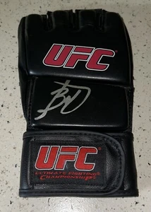 VITOR BELFORT SIGNED UFC MMA STRIKER GLOVE THE PHENOM FIGHTER AUTOGRAPH AUTO - Picture 1 of 1