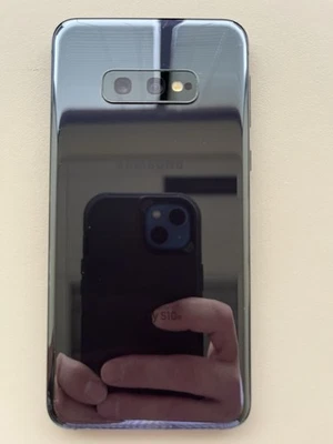 Samsung Galaxy S10e 128GB Factory Unlocked - Image 1 of 4