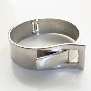 Brazalete Pinza Estilo Hebilla Modernista Tono Plata Vintage Estate - Imagen 1 de 4