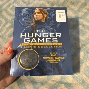 The Hunger Games: 10th Anniversary 4-Movie Collection, 2-Disc Blu-ray PENDANT! - Picture 1 of 7