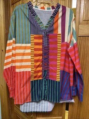 Túnica de lino a rayas geométricas sin marca en varios colores con cierre de botón oculto Foto 1 de 4