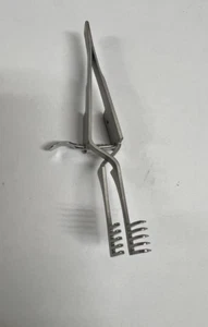 Heiss Retractor, 4" Straight, Cross Action, 4x4 Sharp Prongs, Prem. German St. - Picture 1 of 5