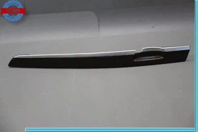 09-15 宝马 750Li xDrive 右后门板挡板成型 Oem — 第 1/4 张图片