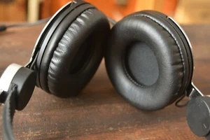 Wesc Stereo Headphones (BLACK & Silver) - Picture 1 of 5