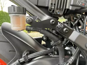 BRUUDT Sozius Fußrasten Abdeckung Satz 2d für Yamaha MT-09 MT09 SP ab 2021 - Picture 1 of 8