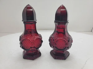 Vtg Avon Cape Cod Ruby Red Glass Salt Pepper Shaker Set Full 4.5" Great Shape - Picture 1 of 7