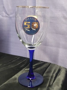 Bicchiere da vino e sottobicchiere 50° anniversario del 514° Air Mobility Wing US Air Force  - Foto 1 di 9