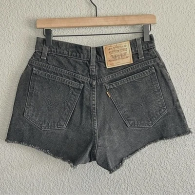 Pantalones Cortos De Colección Levi’s 951 Calce Relajado Corte Negro Denim Dobladillo Crudo Tiro Alto Para Mujer Talla 6 Foto 1 de 4
