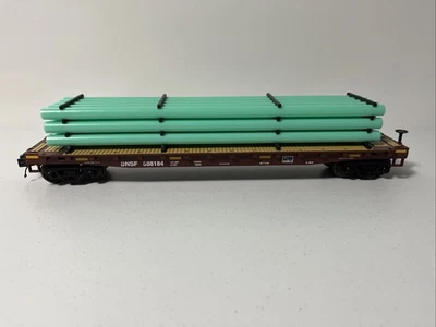 MTH 20-90778B - Flat Car w/Pipe Load - BNSF #588184 - O Scale - Image 1 of 4