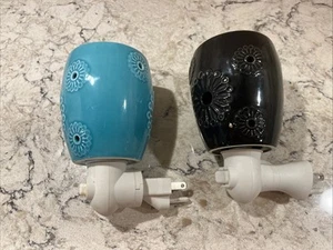 Lot of 2 Scentsy Ceramic Wax Warmer Retired Dandy Turquoise Black Plug-In Mini - Picture 1 of 4