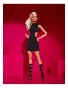 Barbie Basics Model #2 Mattel 2025 Barbie Signature Collectors Platinum Blonde - Picture 1 of 6