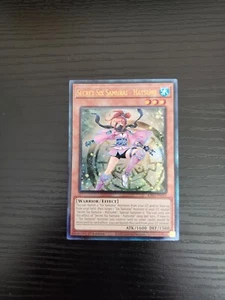 Yugioh - Secret Six Samurai - Hatsume - Prismatic Ultimate Raro - RA03-EN016 - Imagen 1 de 1