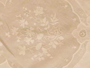 copriletto/ tovaglia/ tenda ricamata - Foto 1 di 20