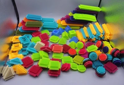 Bristle Blocks Building Assorted LOT over 125 Pieces Loose Stem Toys Wheels etc - Image 1 of 4