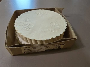Vintage 8" Round Paper Doilies Rose Linen Design 500 - Picture 1 of 3