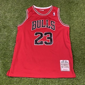 Michael Jordan Mitchell Ness Chicago Bulls Trikot Herren Large rot #23 genäht  - Bild 1 von 15