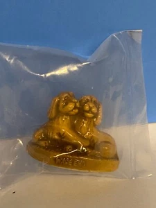 Wade whimsies whimsy vtg figurine England Red Tea Rose SEALED Dogs puppies brown - Picture 1 of 3