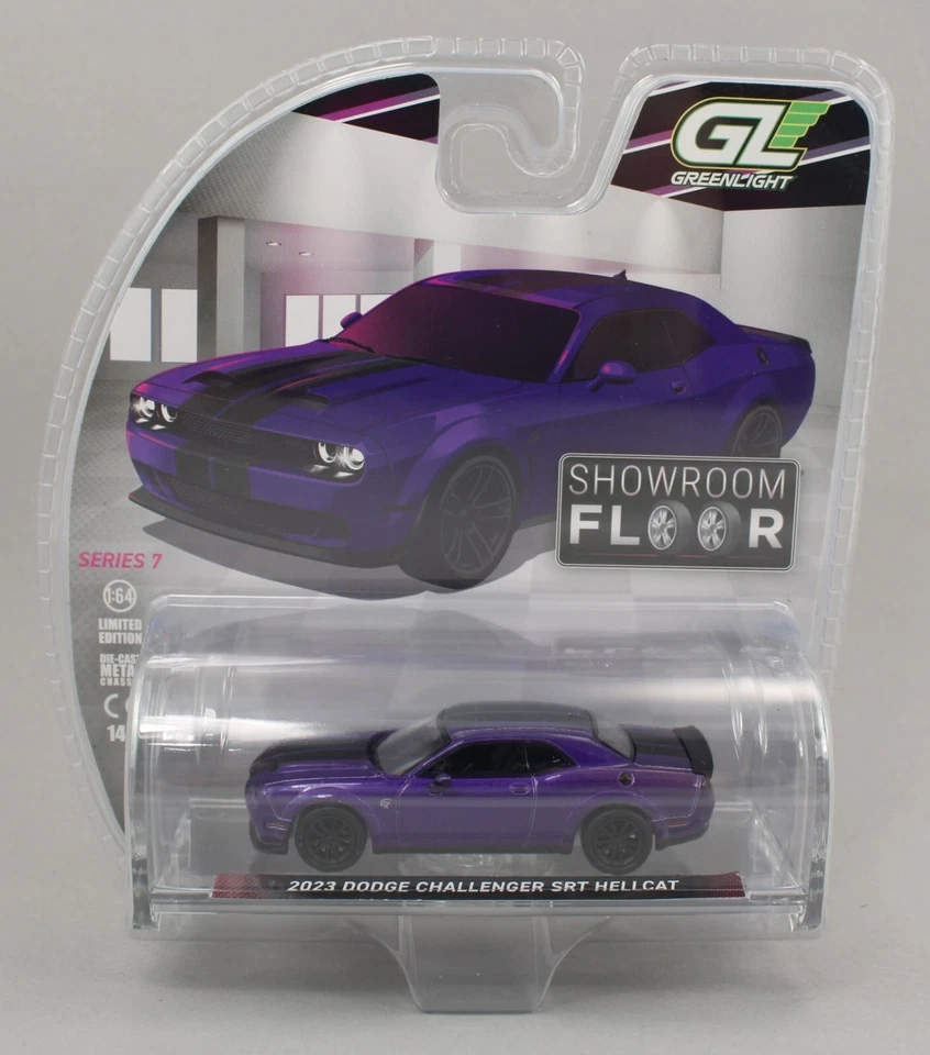 Dodge Challenger HELLCAT 2023 1:64 GreenLight *PISO DE EXPOSICIÓN 7* PÚRPURA *NUEVO EN PAQUETE* Foto 1 de 1