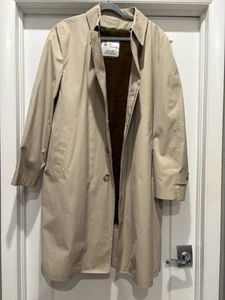 London Fog maincoats trench coat 46 R beige tan rain overcoat removable liner - Picture 1 of 4