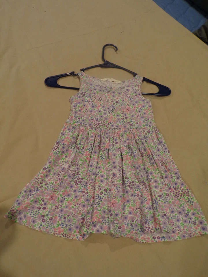 Vestido sin mangas H&M púrpura/rosa/verde y blanco talla 2-4 para niñas pequeñas Foto 1 de 1