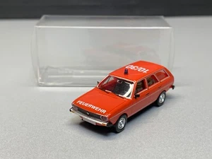 VW Passat Variant Feuerwehr FW Kombi Combi PKW rot red Drummer Brekina H0 1:87 - Bild 1 von 12