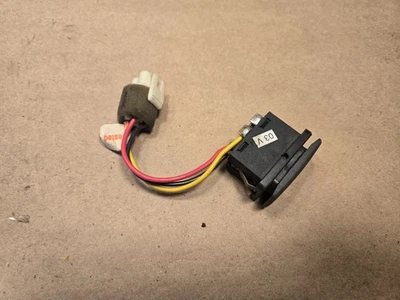 Interruptor techo corredizo trasero Land Rover Discovery 1 AMR3652 Foto 1 de 4