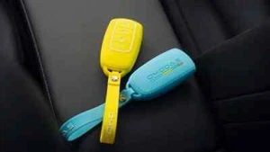 Genuine Chery Omoda 5 Silicone Remote Key Fob Case & Hanger - Yellow - Picture 1 of 1