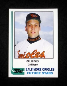 Novato de la semana 2006 Topps #14 diseño Cal Ripken 1982 (#21) paquete fresco - Imagen 1 de 2